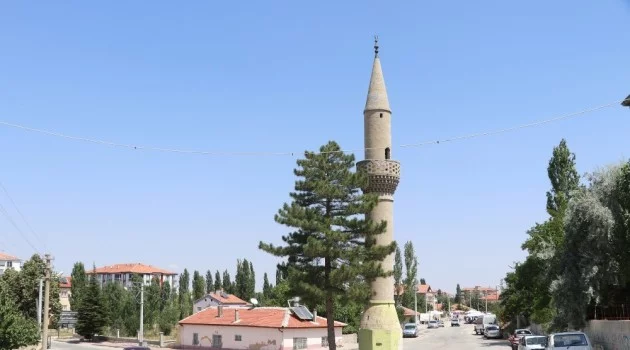 Aksaray’ın camisiz minaresi şaşırtıyor