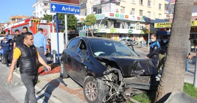 Alanya Kestelsporlu futbolcu kaza yaptı: 2 yaralı