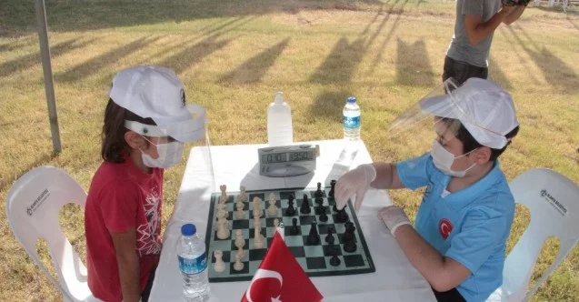 Alanya’da 29 Ekim coşkusu satranç turnuvasıyla başladı