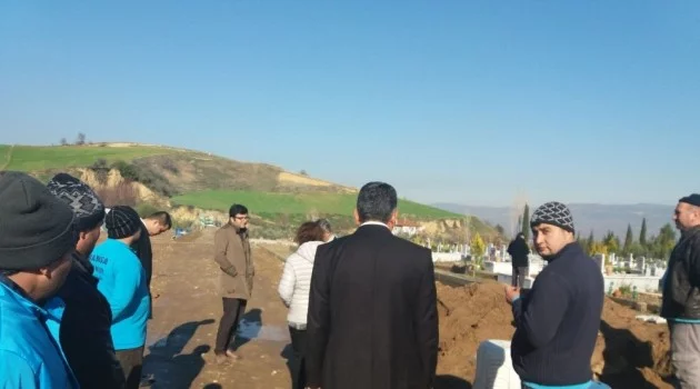 Alaşehir’de mezarlıklara yenileme çalışması