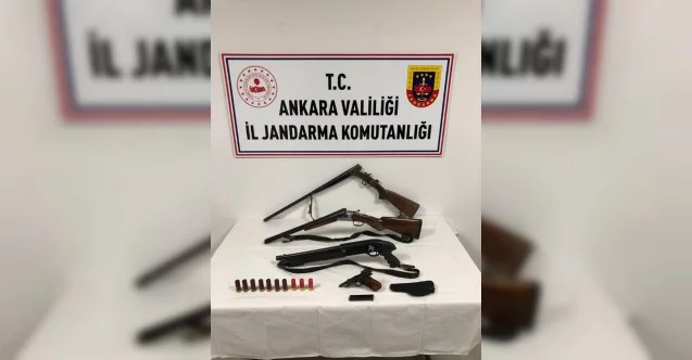 Ankara’da jandarma bir kişiyi 4 adet ruhsatsız silahla yakaladı