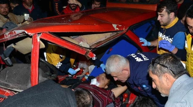 Antalya’da feci kaza: 1 ölü, 2’si ağır 6 yaralı