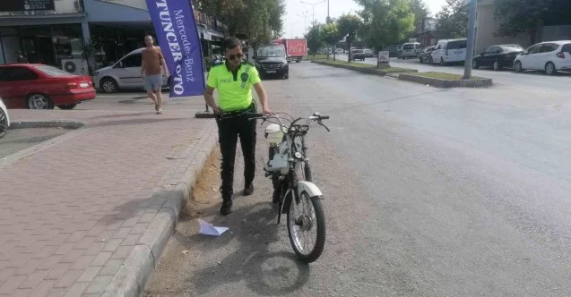 Antalya’da iki motosiklet çarpıştı, sürücüler yaralandı