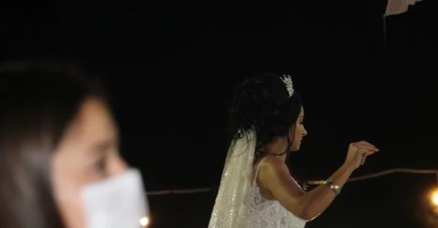 Antalya’da tedbirler kapsamında buruk düğün heyecanı