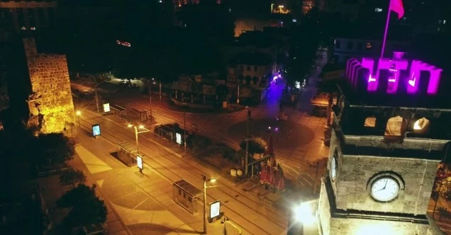 Antalya’daki sessizlik tarihi saat kulesi eşliğinde havadan görüntülendi