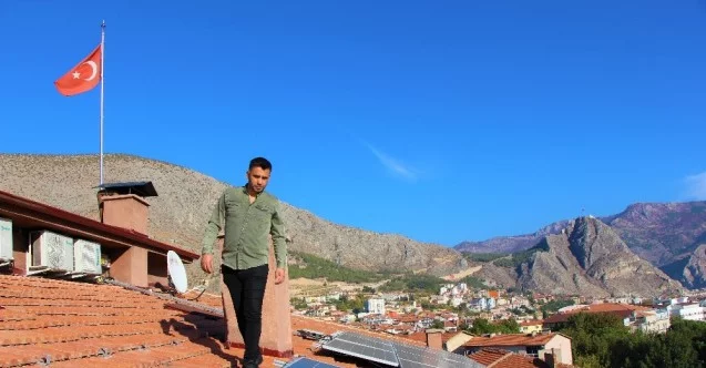 Atanamayan Ahmet öğretmen, güneş panellerinden elektrik üretip fazlasını satıyor