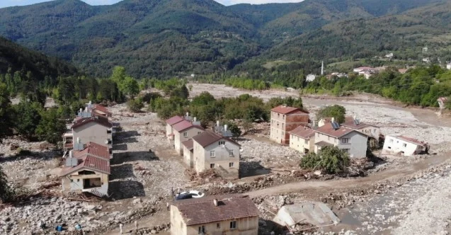 Ayancık’ta sel teyakkuzu: 3 köy boşaltıldı, 25 kişi yurda yerleştirildi
