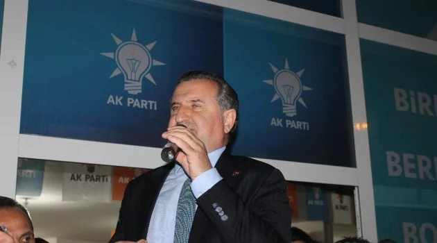 Bakan Bak; "Adam kendi partisine genel başkan seçilememiş, iki defa kaybetmiş, çıkmış diyor ki ben Türkiye’yi yöneteceğim"