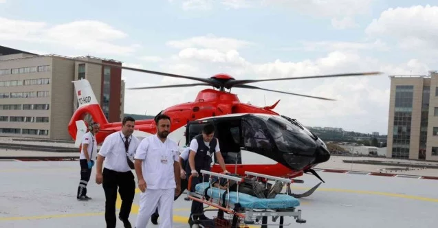 Bakan Koca: “Helikopter ambulanslarla bu yıl toplam 2 bin 330 hastamız nakledildi”