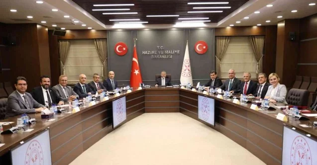 Bakan Nebati, TİM Başkanı Mustafa Gültepe ile görüştü