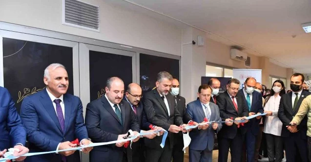 Bakan Varank Trabzon’da Kuyumculuk Tasarım Merkezi’ni hizmete açtı