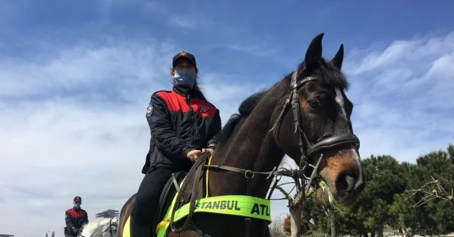 Bakırköy sahilinde atlı polis destekli kısıtlama denetimi