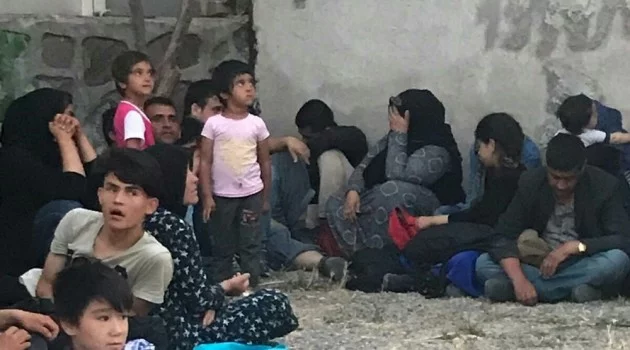 Balıkesir’de 83 düzensiz göçmen yakalandı
