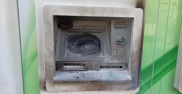 Bankaya sinirlenip ATM’yi yakmak istedi