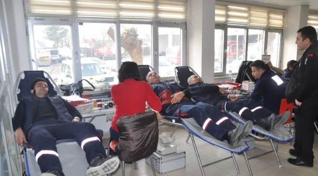 Belediye personeli kan bağışladı
