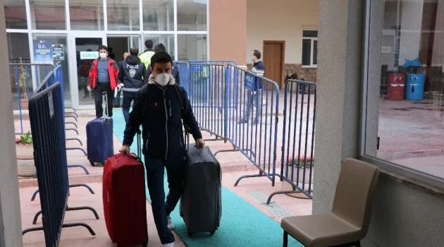 Bolu’da, karantina süreci tamamlanan 30 kişi tahliye edildi