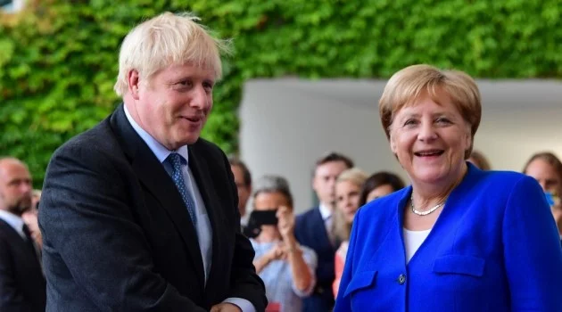 Boris Johnson başbakan olarak ilk ziyaretini Almanya’ya yaptı