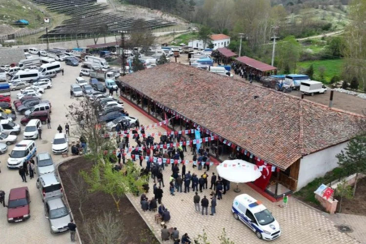 Bursa'da 400 yıllık Tarihi Cuma Pazarı yenilendi