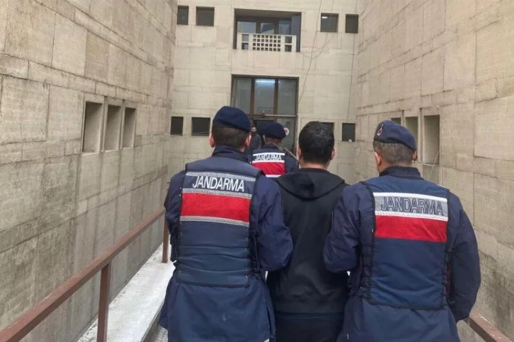 Bursa’da 52 suçtan aranıyordu, yakalandı