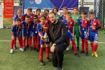 Bursa'da genç futbolseverlerin turnuva heyecanı