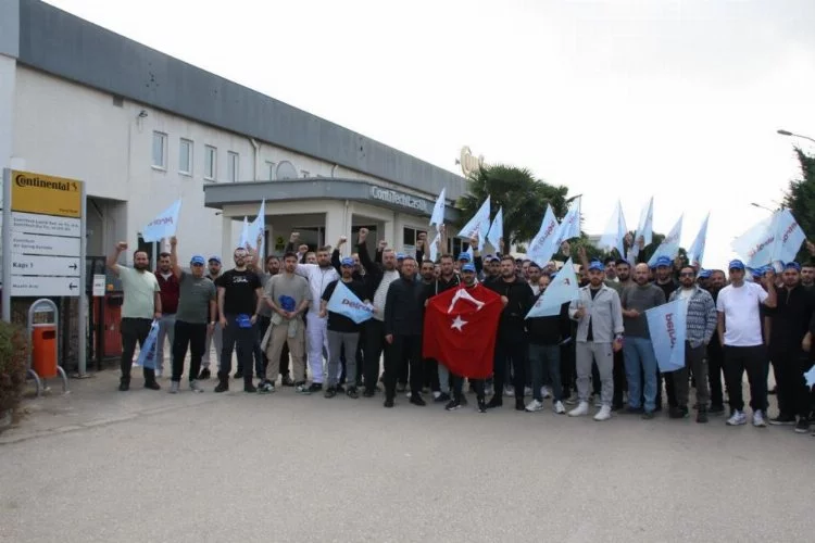 Bursa'da işçilerden ‘keyfi işten çıkarma’ eylemi