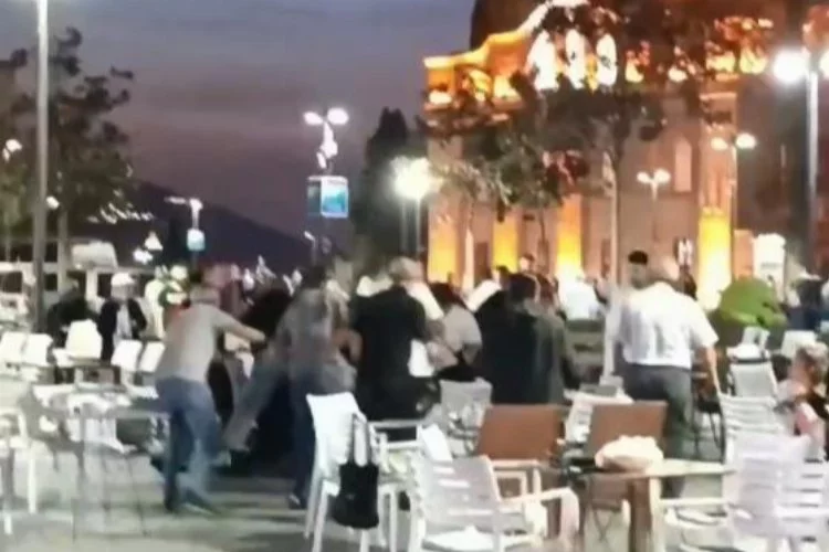 Bursa'da sokakta kılıçlı kavga!