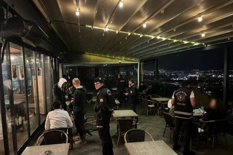 Bursa polisi Yıldırım'da uygulamalarına devam ediyor