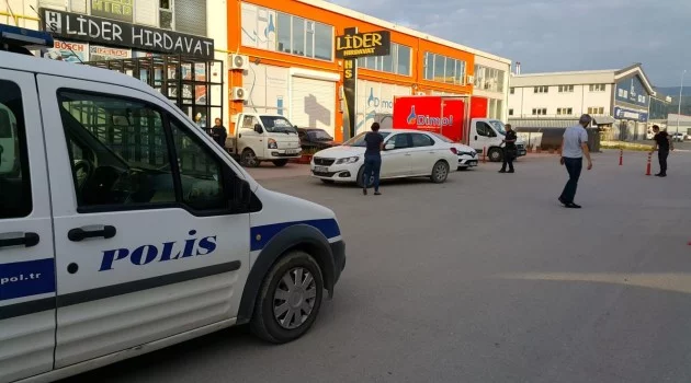Bursa'da önce arkadaşını yaraladı ardından 2 iş yerine kurşun yağdırdı