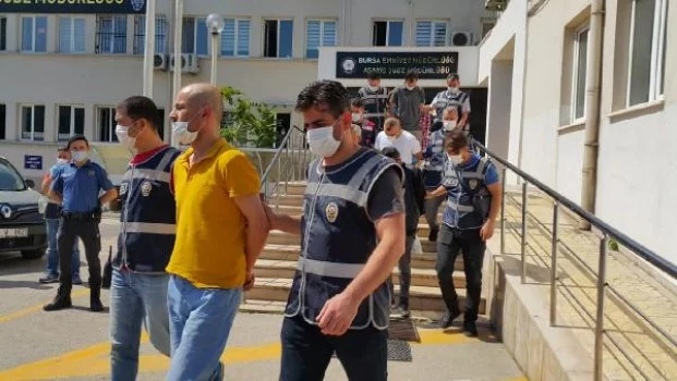 Bursa'da suç örgütü şüphelisi 22 kişi adliyede