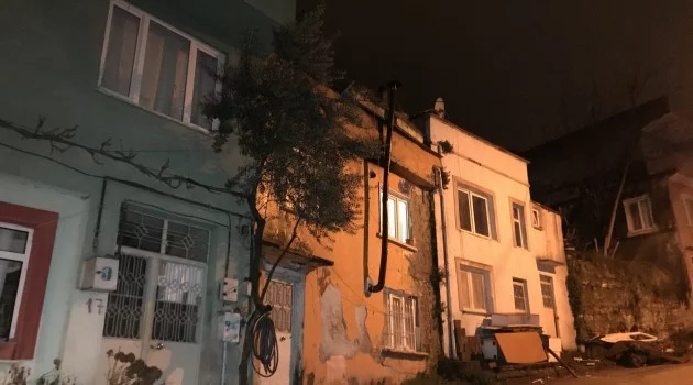 Bursa'da toprak kayması: 10 ev tahliye edildi