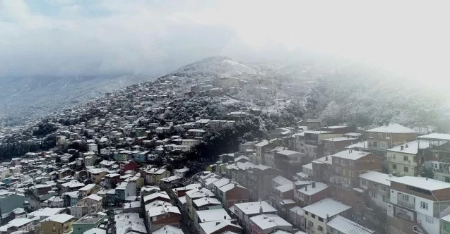 Bursa’da karla bulutların dansı drone ile görüntülendi