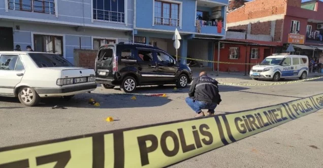Bursa’da sokak ortasında silahlı çekildiği kavga...