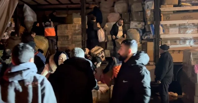 Bursa’da vatandaşlar depremzedeler için yardıma koştu