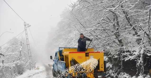 Bursa’da yoğun kar mesaisi