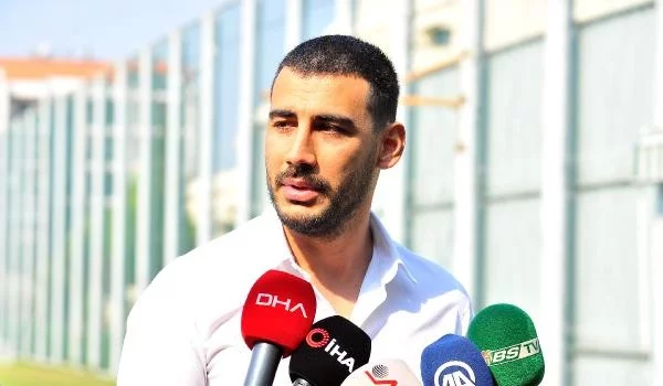 Bursaspor'da Sportif Direktör Selçuk Erdoğan ve kaptan Selçuk Şahin soruları yanıtladı