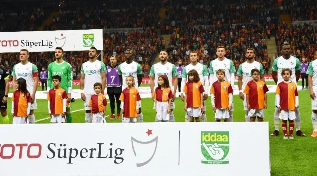 Bursaspor yerli futbolcularla sahaya çıkıyor