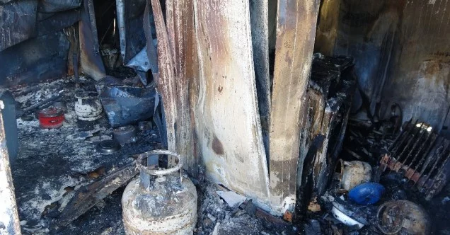 Çanakkale’de konteyner ev yangını: 1 ölü