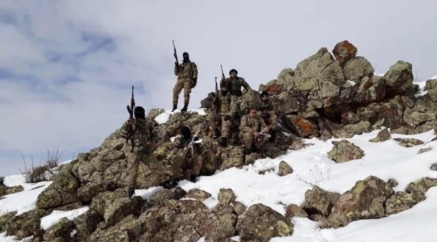 Çatak’ta PKK’lıların kullandığı 3 sığınak bulundu