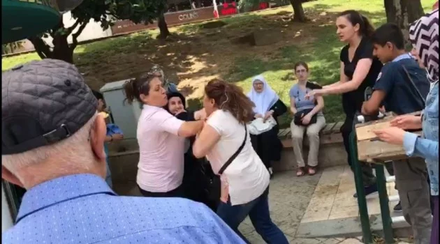 Bursa'da CHP standında şehit annesine saldırı iddiası