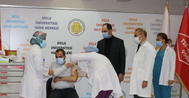 Çin’in korona virüs aşısı Diyarbakır’da iki gönüllüye yapıldı