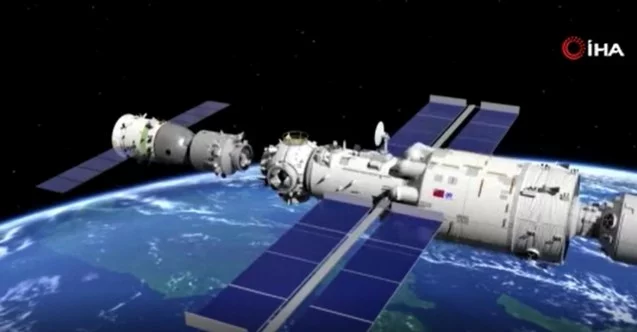 Çin’in uzay aracı Shenzhou-12 istasyona kenetlendi