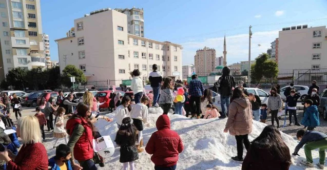 Çocuklar mektupla kar istedi, Başkan Tarhan karne günü sürpriz yaptı