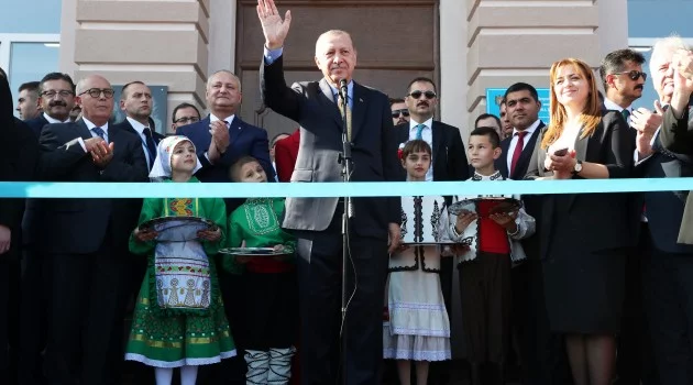 Cumhurbaşkanı Erdoğan Gagavuzya’da Kültür Evi açılışını yaptı