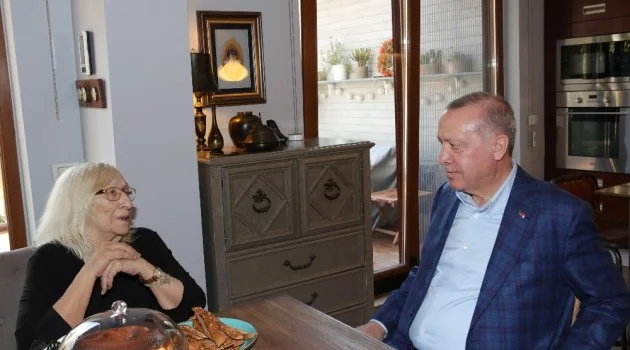 Cumhurbaşkanı Erdoğan yazar Alev Alatlı’yı ziyaret etti