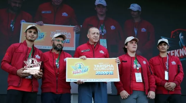 Cumhurbaşkanı Erdoğan’dan AVM işletmecilerine Türk Lirası uyarısı"