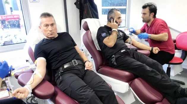 Dalgıç polisler kan verdi
