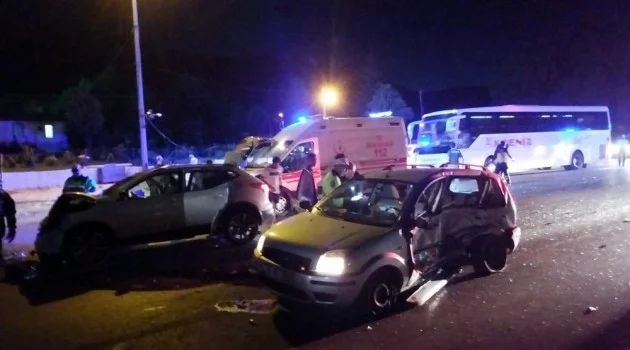 Denizli’de trafik kazası: 4’ü çocuk 11 yaralı