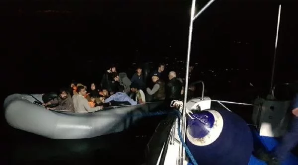 Didim'de 3 ayrı lastik botta 111 kaçak göçmen yakalandı