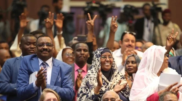 Dışişleri Bakanı Çavuşoğlu, Sudan’da Anayasal Bildiri’nin imza törenine katıldı