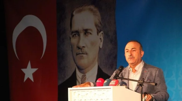 Çavuşoğlu: "Türk milleti tehdide boyun eğmez"